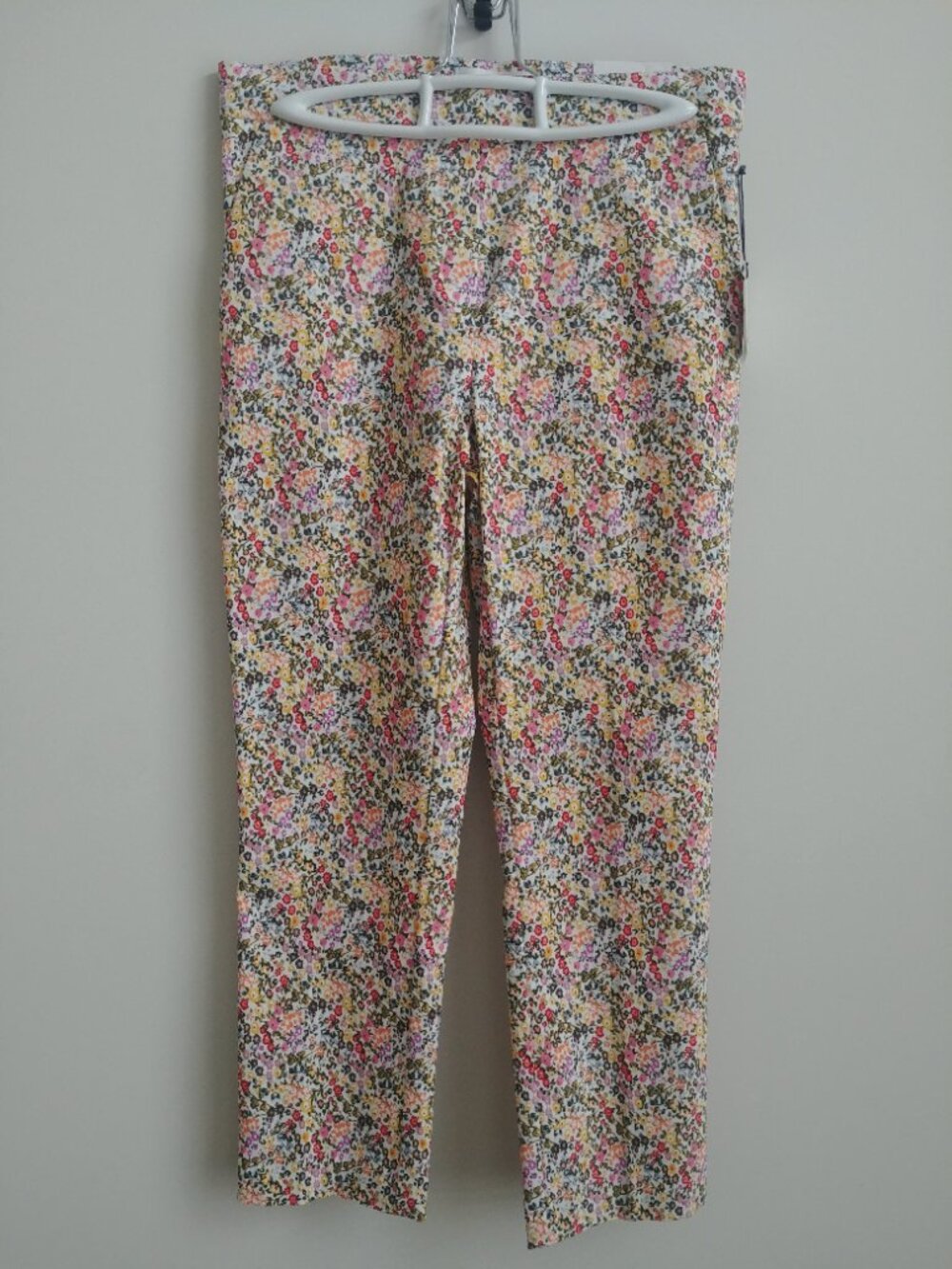 Jules & Leopold white floral pull on slim leg capri length cropped pants Medium